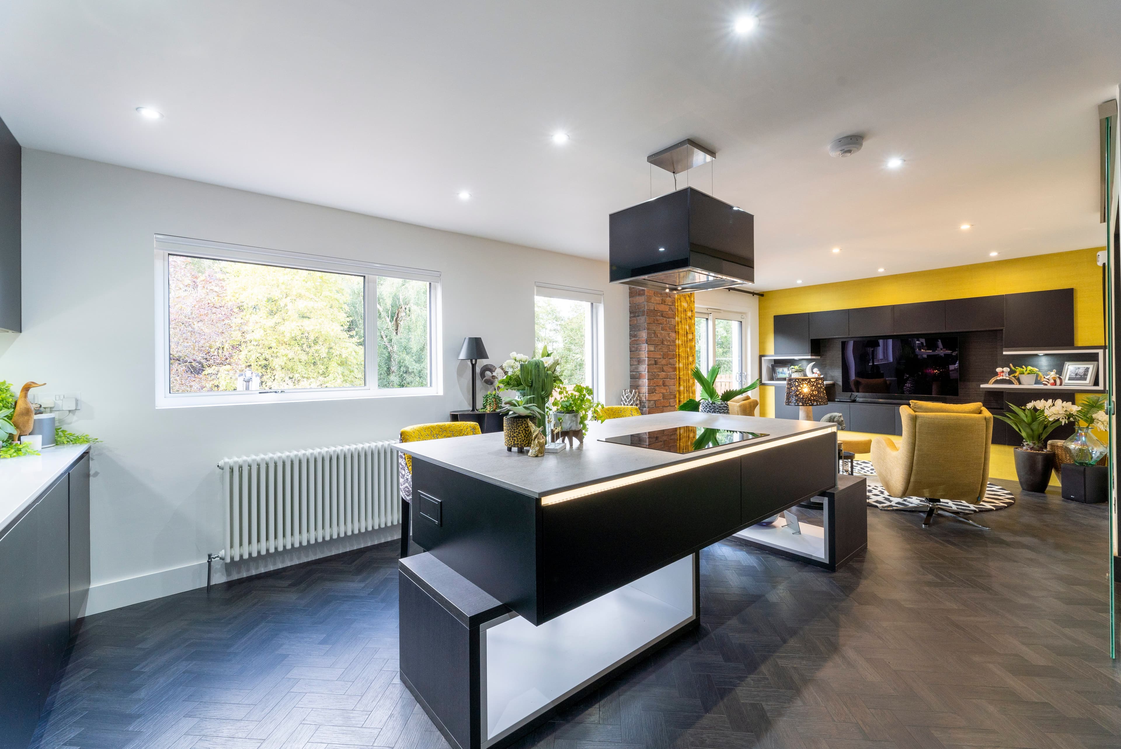 Riverside Drive image 4